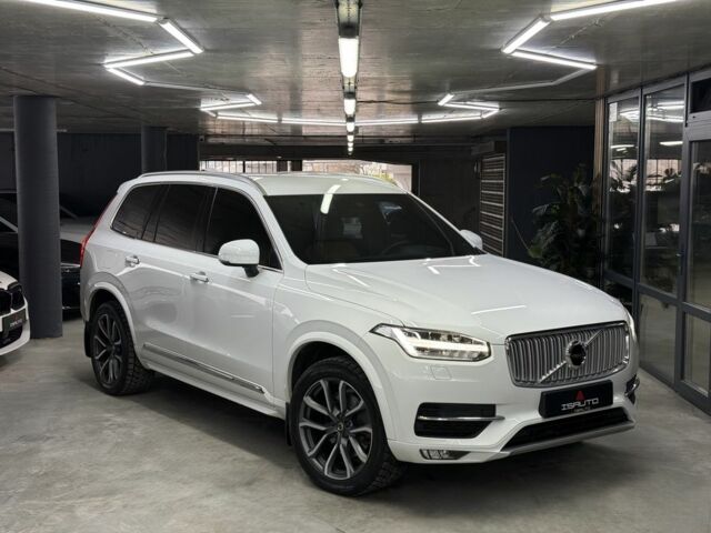 Белый Вольво ХС90, объемом двигателя 2 л и пробегом 108 тыс. км за 35900 $, фото 1 на Automoto.ua