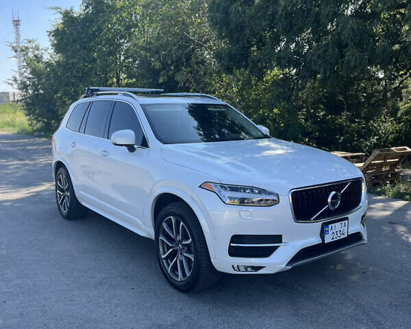 Белый Вольво ХС90, объемом двигателя 1.97 л и пробегом 69 тыс. км за 39000 $, фото 1 на Automoto.ua