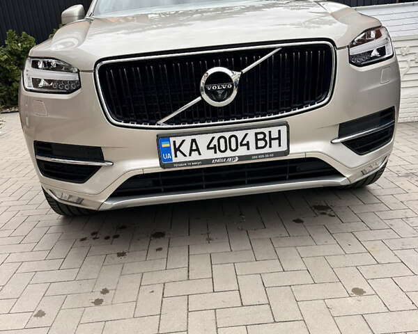 Бежевий Вольво ХС90, об'ємом двигуна 1.97 л та пробігом 111 тис. км за 41000 $, фото 1 на Automoto.ua