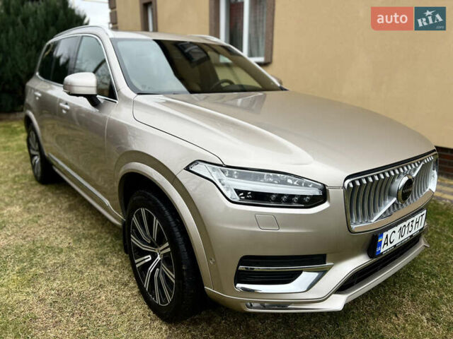 Бежевый Вольво ХС90, объемом двигателя 1.97 л и пробегом 43 тыс. км за 53000 $, фото 1 на Automoto.ua