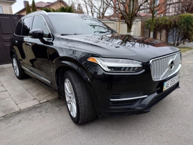 Чорний Вольво ХС90, об'ємом двигуна 2 л та пробігом 130 тис. км за 27600 $, фото 1 на Automoto.ua