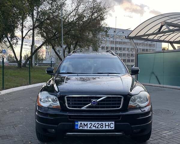 Черный Вольво ХС90, объемом двигателя 2.5 л и пробегом 265 тыс. км за 10500 $, фото 1 на Automoto.ua