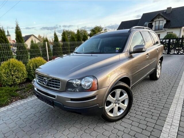 Коричневый Вольво ХС90, объемом двигателя 2.4 л и пробегом 167 тыс. км за 3850 $, фото 1 на Automoto.ua