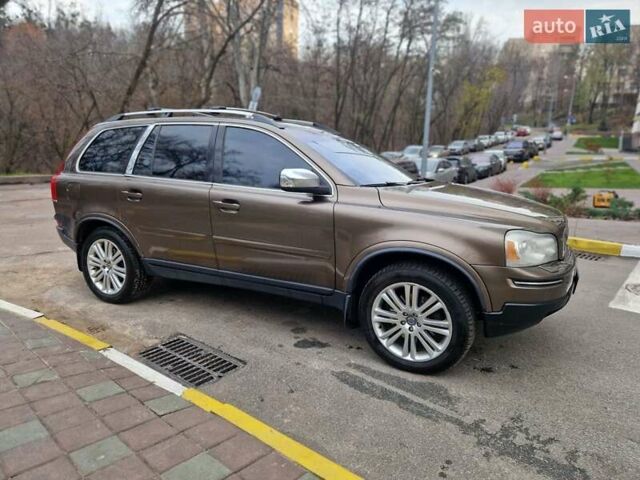 Коричневый Вольво ХС90, объемом двигателя 2.4 л и пробегом 420 тыс. км за 14000 $, фото 1 на Automoto.ua