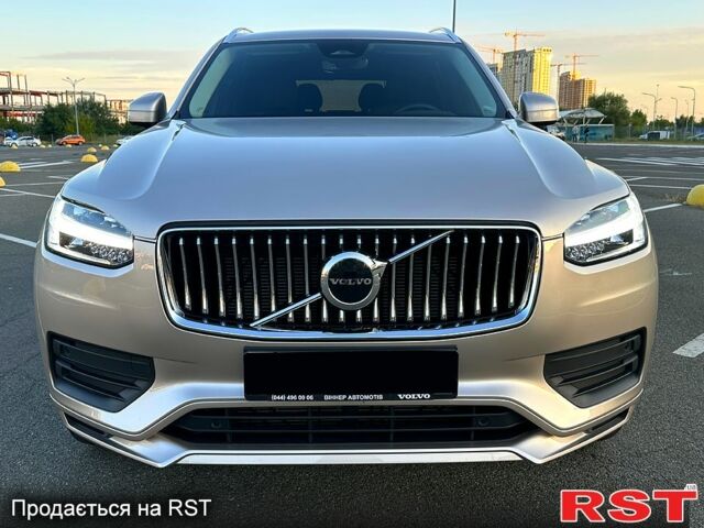 Вольво ХС90, об'ємом двигуна 2 л та пробігом 19 тис. км за 52500 $, фото 1 на Automoto.ua