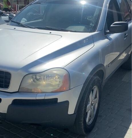 Сірий Вольво ХС90, об'ємом двигуна 2.4 л та пробігом 220 тис. км за 266 $, фото 1 на Automoto.ua