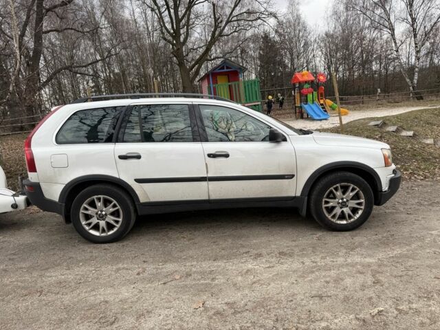 Сірий Вольво ХС90, об'ємом двигуна 2.4 л та пробігом 185 тис. км за 2900 $, фото 1 на Automoto.ua