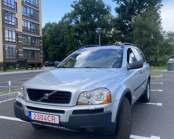 Серый Вольво ХС90, объемом двигателя 2.5 л и пробегом 300 тыс. км за 5900 $, фото 1 на Automoto.ua