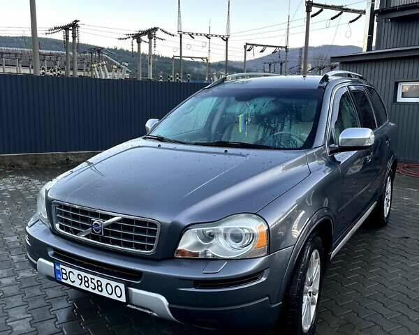 Серый Вольво ХС90, объемом двигателя 2.4 л и пробегом 402 тыс. км за 10350 $, фото 1 на Automoto.ua