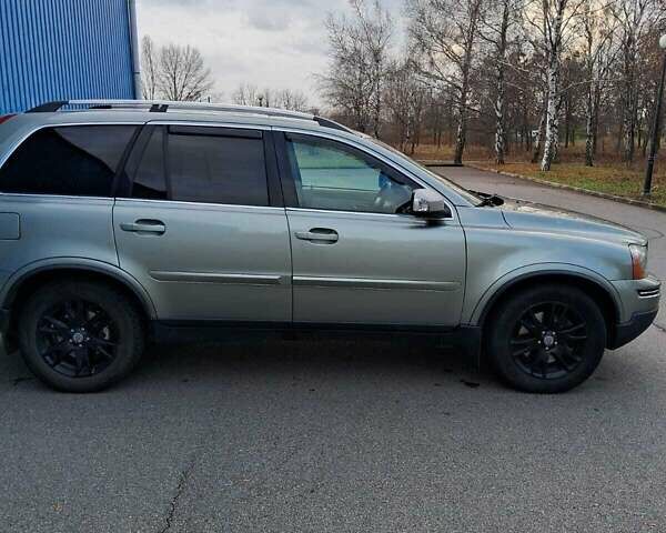 Серый Вольво ХС90, объемом двигателя 3.2 л и пробегом 213 тыс. км за 5900 $, фото 1 на Automoto.ua