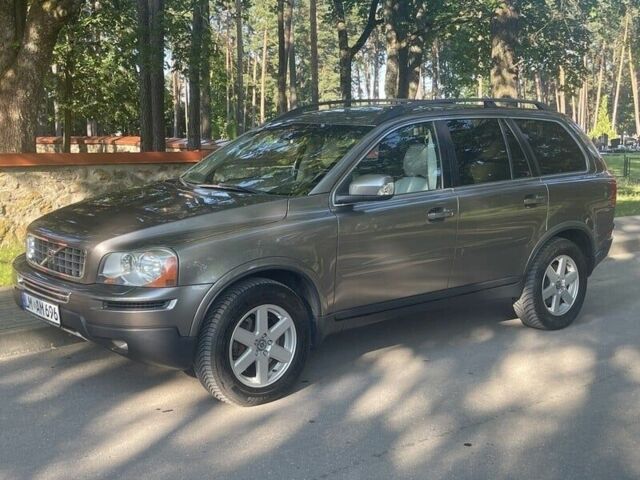 Сірий Вольво ХС90, об'ємом двигуна 0 л та пробігом 290 тис. км за 3800 $, фото 1 на Automoto.ua