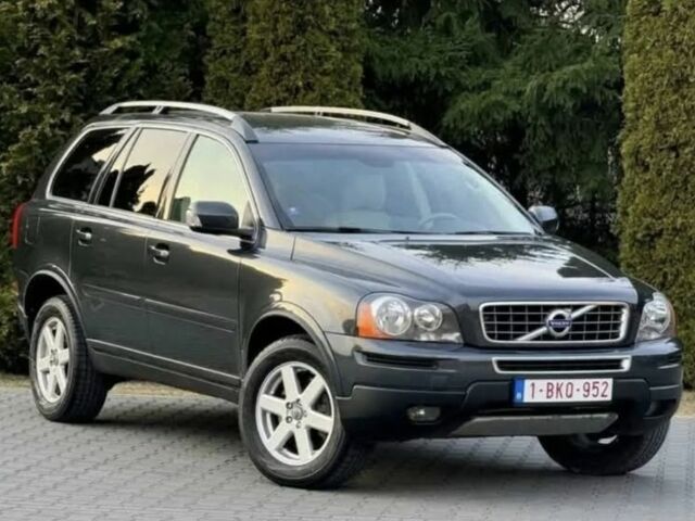 Серый Вольво ХС90, объемом двигателя 2.4 л и пробегом 250 тыс. км за 3500 $, фото 1 на Automoto.ua