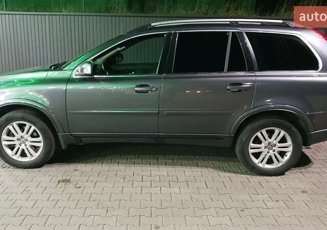 Сірий Вольво ХС90, об'ємом двигуна 2.4 л та пробігом 338 тис. км за 11500 $, фото 1 на Automoto.ua