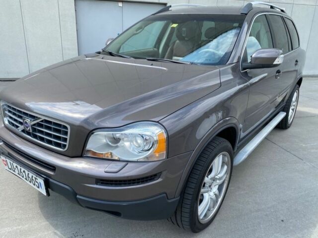 Серый Вольво ХС90, объемом двигателя 2.4 л и пробегом 220 тыс. км за 4900 $, фото 1 на Automoto.ua