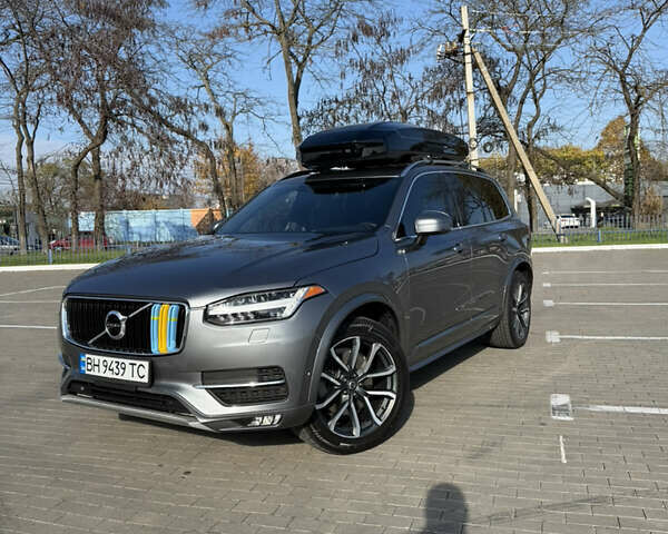 Серый Вольво ХС90, объемом двигателя 1.97 л и пробегом 185 тыс. км за 26300 $, фото 1 на Automoto.ua