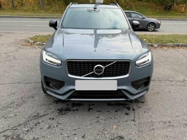 Серый Вольво ХС90, объемом двигателя 2 л и пробегом 98 тыс. км за 32750 $, фото 1 на Automoto.ua