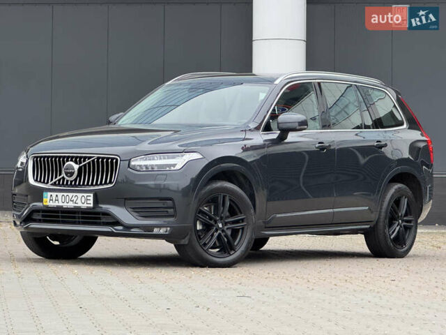 Серый Вольво ХС90, объемом двигателя 1.97 л и пробегом 127 тыс. км за 47900 $, фото 1 на Automoto.ua