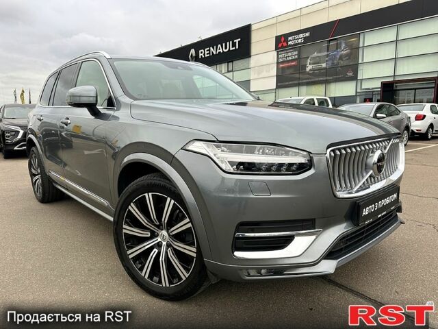 Серый Вольво ХС90, объемом двигателя 2 л и пробегом 115 тыс. км за 45858 $, фото 1 на Automoto.ua