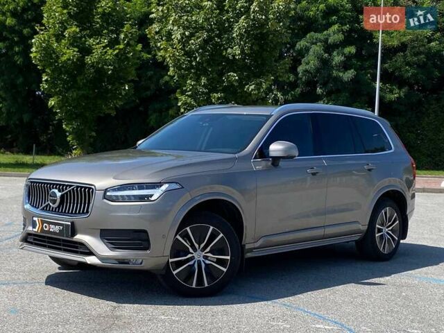 Серый Вольво ХС90, объемом двигателя 1.97 л и пробегом 75 тыс. км за 48490 $, фото 1 на Automoto.ua