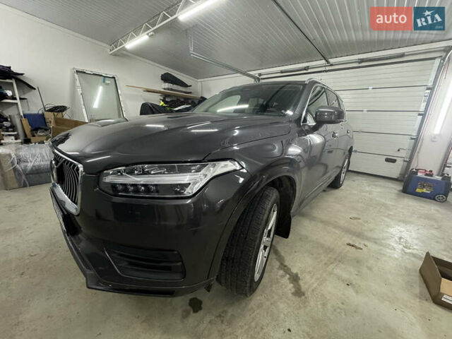 Серый Вольво ХС90, объемом двигателя 1.97 л и пробегом 122 тыс. км за 41000 $, фото 1 на Automoto.ua