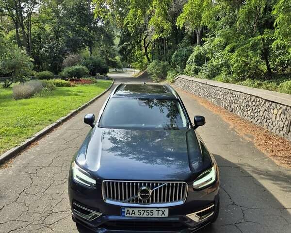 Синий Вольво ХС90, объемом двигателя 1.97 л и пробегом 19 тыс. км за 62000 $, фото 1 на Automoto.ua