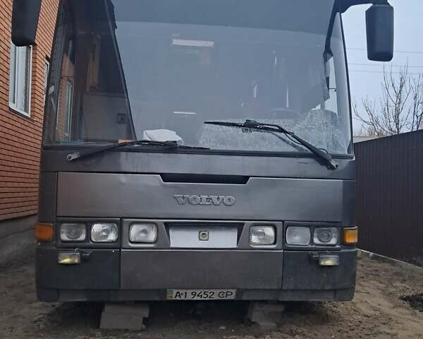 Сірий Вольво B10B, об'ємом двигуна 9.6 л та пробігом 100 тис. км за 15000 $, фото 1 на Automoto.ua