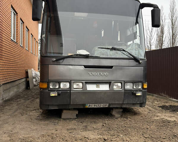 Вольво B10R, объемом двигателя 0 л и пробегом 300 тыс. км за 15000 $, фото 1 на Automoto.ua