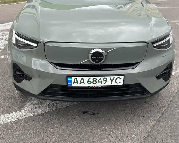 Серый Вольво C40 Recharge, объемом двигателя 0 л и пробегом 16 тыс. км за 40500 $, фото 1 на Automoto.ua