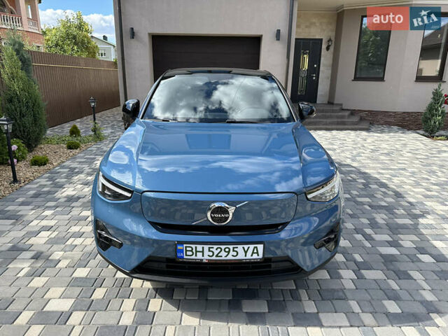 Синий Вольво C40 Recharge, объемом двигателя 0 л и пробегом 25 тыс. км за 32800 $, фото 1 на Automoto.ua