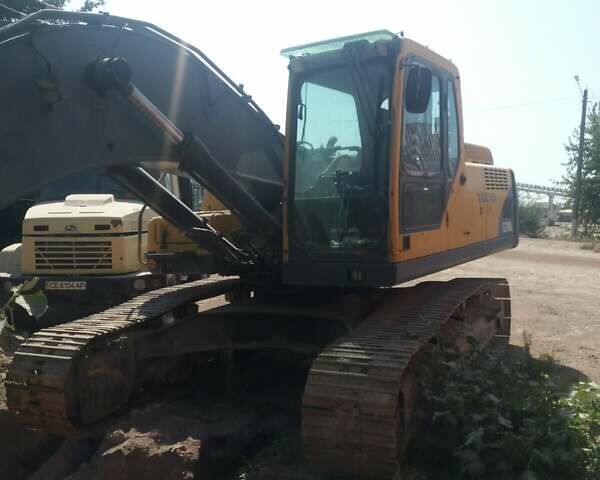 Желтый Вольво EC 290B LC, объемом двигателя 0 л и пробегом 23 тыс. км за 39900 $, фото 1 на Automoto.ua