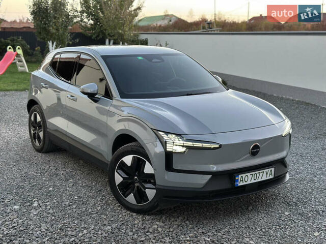 Серый Вольво EX30, объемом двигателя 0 л и пробегом 13 тыс. км за 25900 $, фото 1 на Automoto.ua