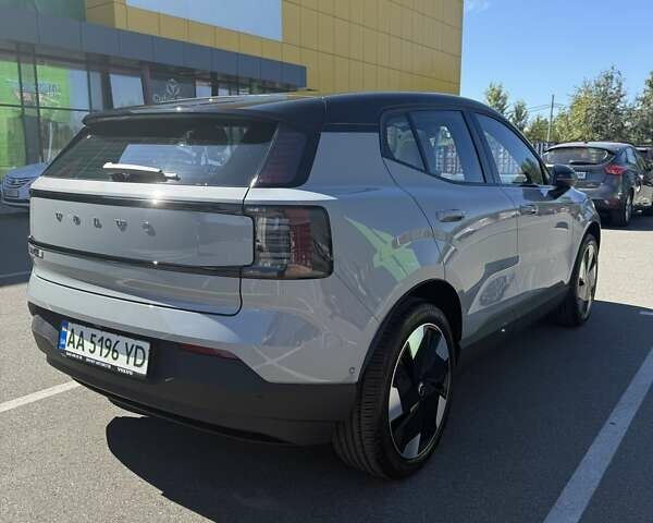 Серый Вольво EX30, объемом двигателя 0 л и пробегом 2 тыс. км за 40000 $, фото 1 на Automoto.ua