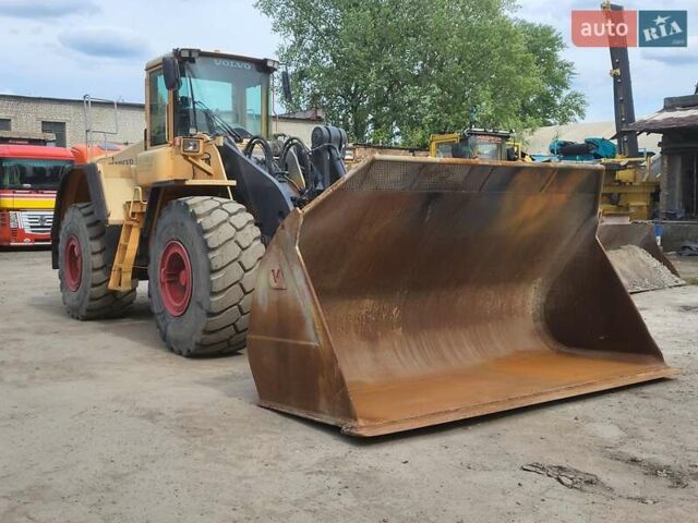 Желтый Вольво L 180, объемом двигателя 12.1 л и пробегом 10 тыс. км за 75500 $, фото 1 на Automoto.ua