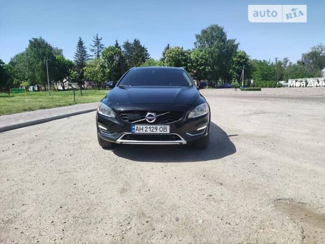 Вольво V60 Cross Country, объемом двигателя 2.5 л и пробегом 160 тыс. км за 18399 $, фото 1 на Automoto.ua