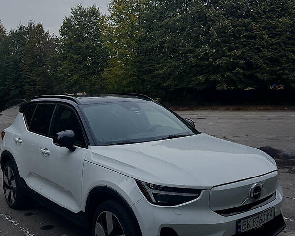 Білий Вольво XC40 Recharge, об'ємом двигуна 0 л та пробігом 82 тис. км за 28500 $, фото 1 на Automoto.ua