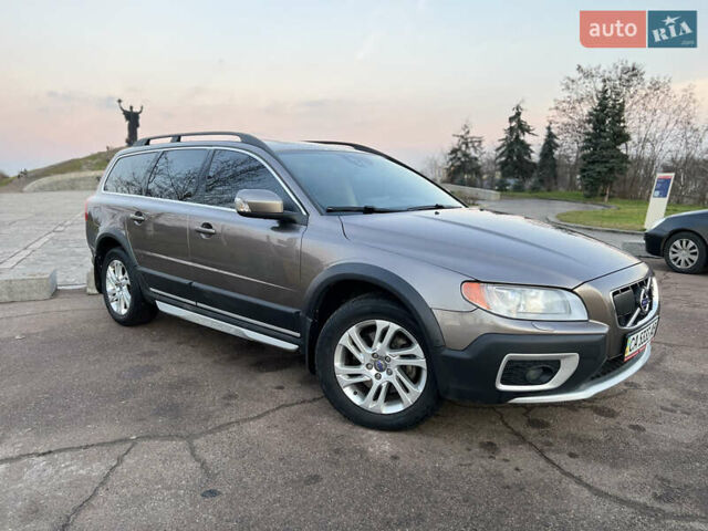 Вольво XC70 Cross Country, объемом двигателя 3 л и пробегом 322 тыс. км за 15200 $, фото 1 на Automoto.ua