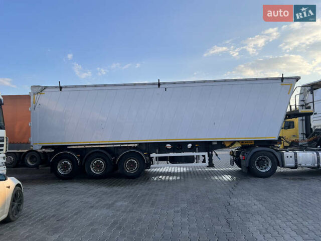 Чорний Віелтон NW 3, об'ємом двигуна 0 л та пробігом 500 тис. км за 33000 $, фото 1 на Automoto.ua