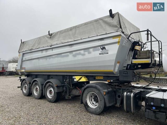 Серый Виелтон SAF, объемом двигателя 0 л и пробегом 200 тыс. км за 23000 $, фото 1 на Automoto.ua