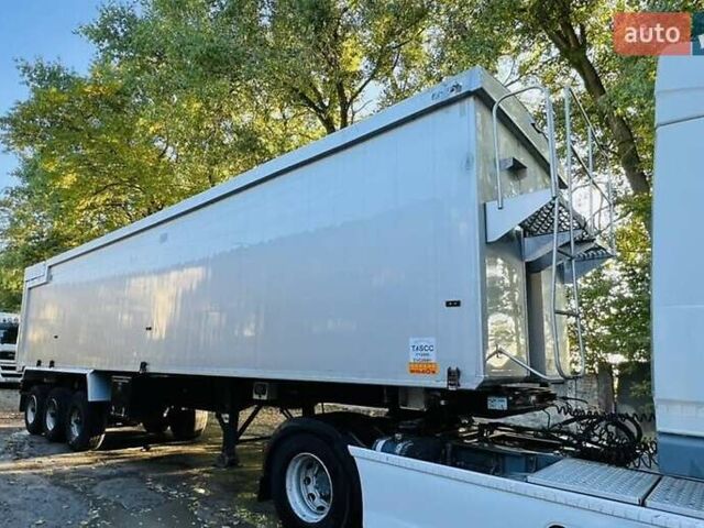 Сірий Вілкокс Tipper LTD, об'ємом двигуна 0 л та пробігом 220 тис. км за 28000 $, фото 1 на Automoto.ua