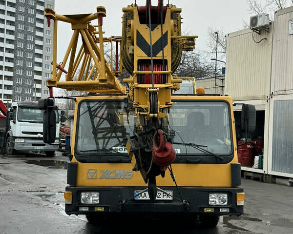 Желтый ХЦМГ КУ, объемом двигателя 9.7 л и пробегом 270 тыс. км за 100000 $, фото 1 на Automoto.ua