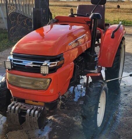 Красный Xingtai XT 244XL, объемом двигателя 0 л и пробегом 150 тыс. км за 5000 $, фото 1 на Automoto.ua