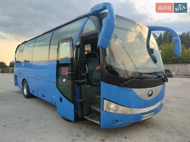 Синій Ютонг 6831, об'ємом двигуна 5.88 л та пробігом 800 тис. км за 6800 $, фото 1 на Automoto.ua