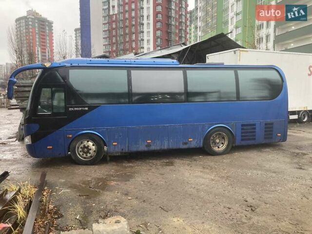 Синий Ютонг ЗК, объемом двигателя 5.88 л и пробегом 426 тыс. км за 10350 $, фото 1 на Automoto.ua