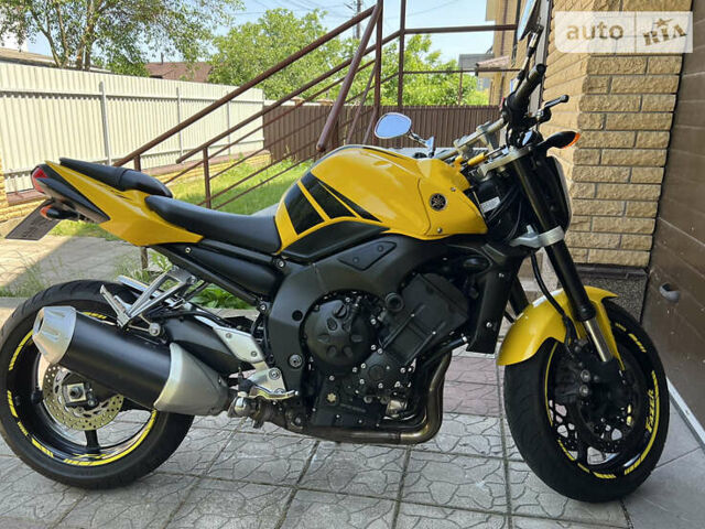 Жовтий Ямаха FZ, об'ємом двигуна 1 л та пробігом 32 тис. км за 6500 $, фото 1 на Automoto.ua