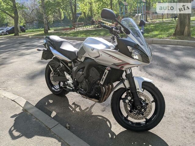 Сірий Ямаха FZ, об'ємом двигуна 0.6 л та пробігом 26 тис. км за 3800 $, фото 1 на Automoto.ua