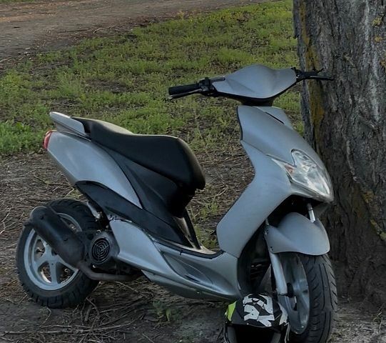 Ямаха Джог Р, об'ємом двигуна 0 л та пробігом 200 тис. км за 874 $, фото 1 на Automoto.ua
