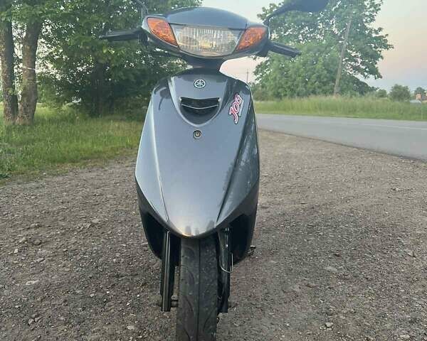 Серый Ямаха Джог, объемом двигателя 4.99 л и пробегом 5 тыс. км за 750 $, фото 1 на Automoto.ua