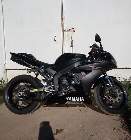 Чорний Ямаха R1, об'ємом двигуна 1 л та пробігом 40 тис. км за 6500 $, фото 1 на Automoto.ua