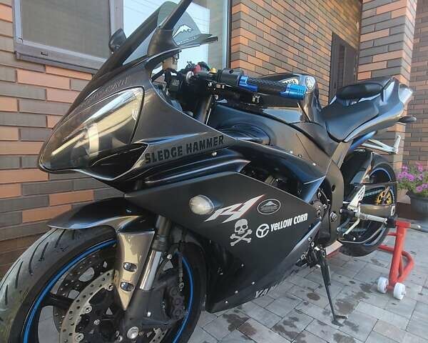 Ямаха R1, об'ємом двигуна 1 л та пробігом 14 тис. км за 8800 $, фото 1 на Automoto.ua