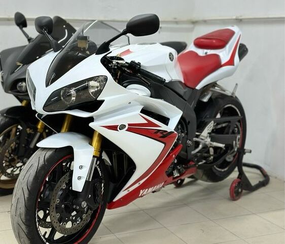 Ямаха R1, об'ємом двигуна 1 л та пробігом 0 тис. км за 4200 $, фото 1 на Automoto.ua